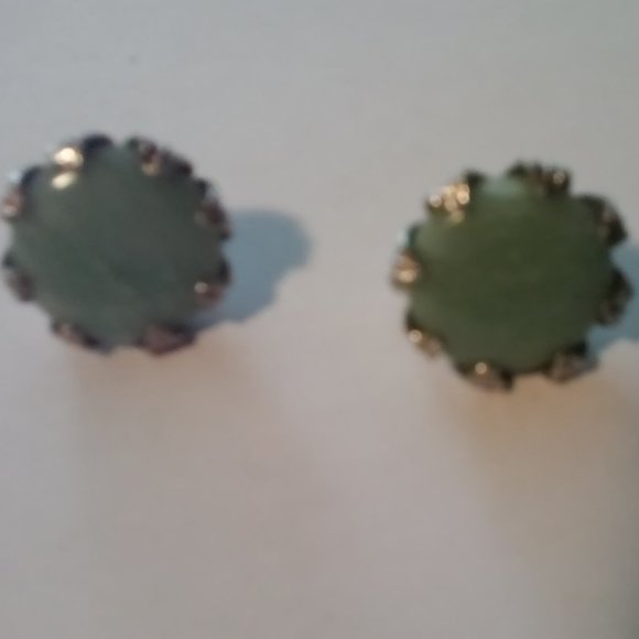 Earrings Screw On Light Green and Silver Approx 1" Across - Picture 2 of 3